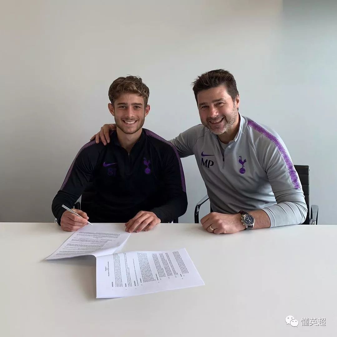 天博体育app官网-冲刺阶段突围战来临，西汉姆围绕欧超杯官宣签约，管理层满意，团队化学反应显著